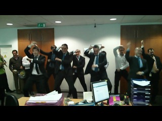 Ооогооонь!Поздравление от наших мужчин на работе с 8 марта под Psy - Gangnam style!)))